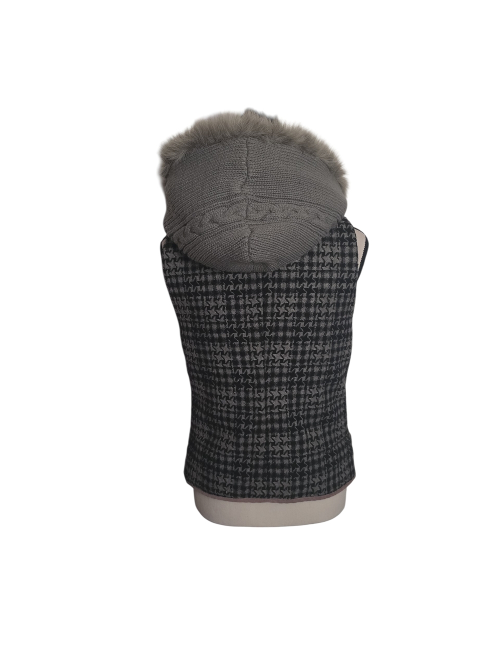 Jack by BB Dakota Cable Knit Hooded Vest - Picture 4 of 8